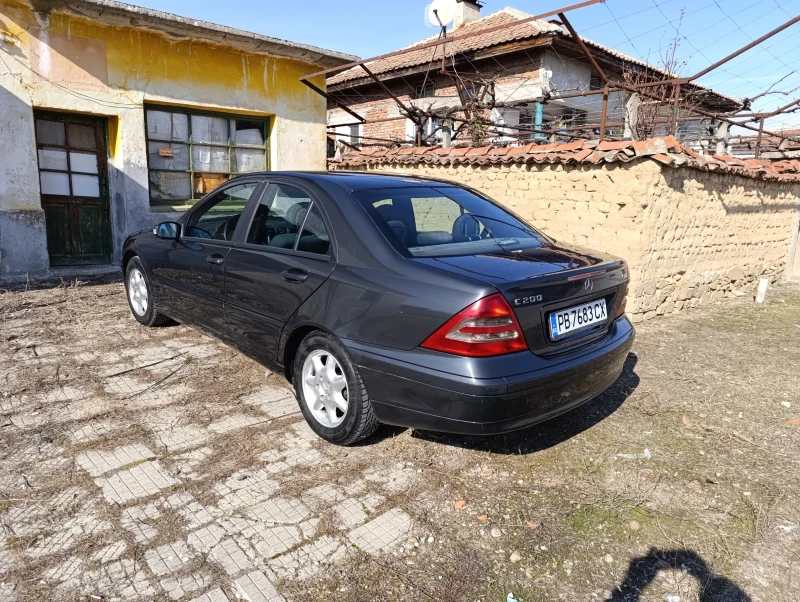 Mercedes-Benz C 200, снимка 12 - Автомобили и джипове - 49146042