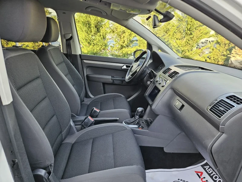 VW Touran 2.0TDI-140КС= АВТОМАТ= АВТОПИЛОТ= НАВИ= 2014г, снимка 15 - Автомобили и джипове - 50943243