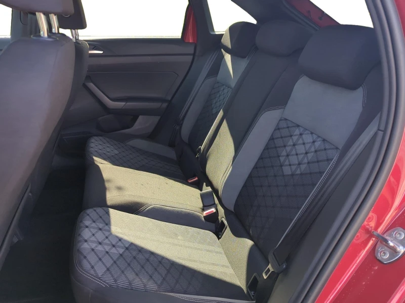 VW Taigo 1.0 TSI* R-LINE* DSG* MATRIX* KEYLESS* DISTRONIC* , снимка 9 - Автомобили и джипове - 51202976