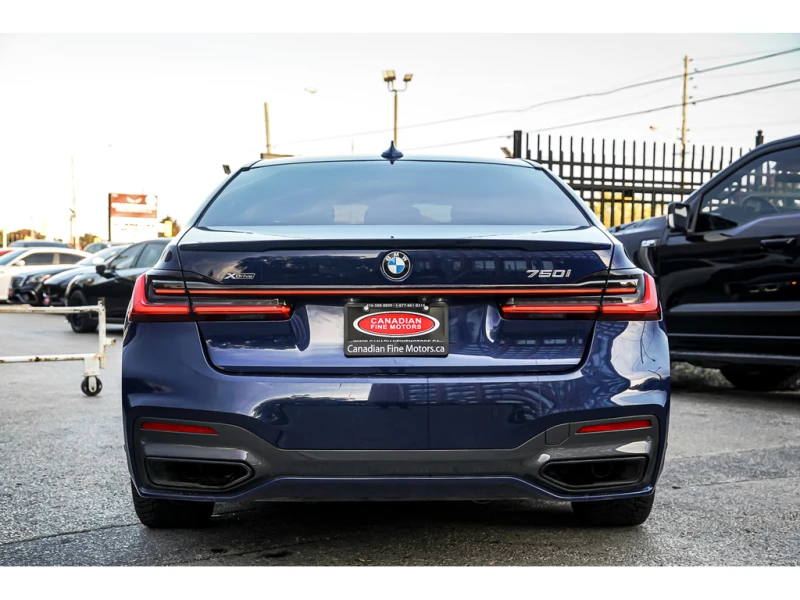 BMW 750 xDrive ///M/DISTRONIC/HEAD-UP/МАСАЖ/ОБДУХВАНЕ/FULL, снимка 3 - Автомобили и джипове - 53070696