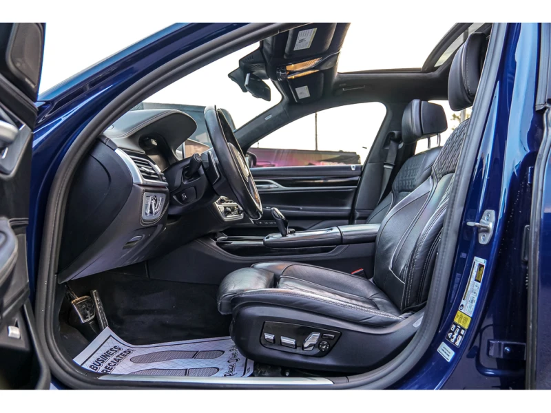 BMW 750 xDrive ///M/DISTRONIC/HEAD-UP/МАСАЖ/ОБДУХВАНЕ/FULL, снимка 5 - Автомобили и джипове - 53070696