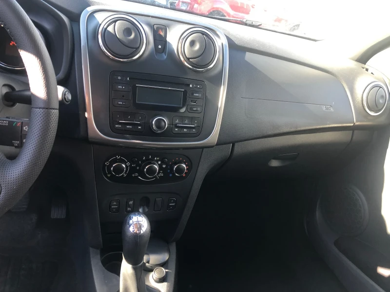 Dacia Logan 1.5dci, снимка 8 - Автомобили и джипове - 53114889