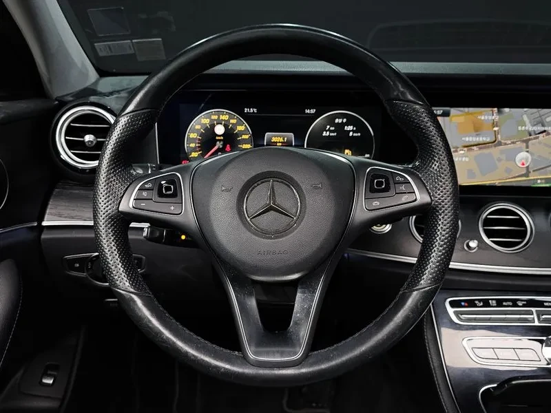 Mercedes-Benz E 300 4MATIC - ���� 30% ����� | Mobile.bg � ����������� 12