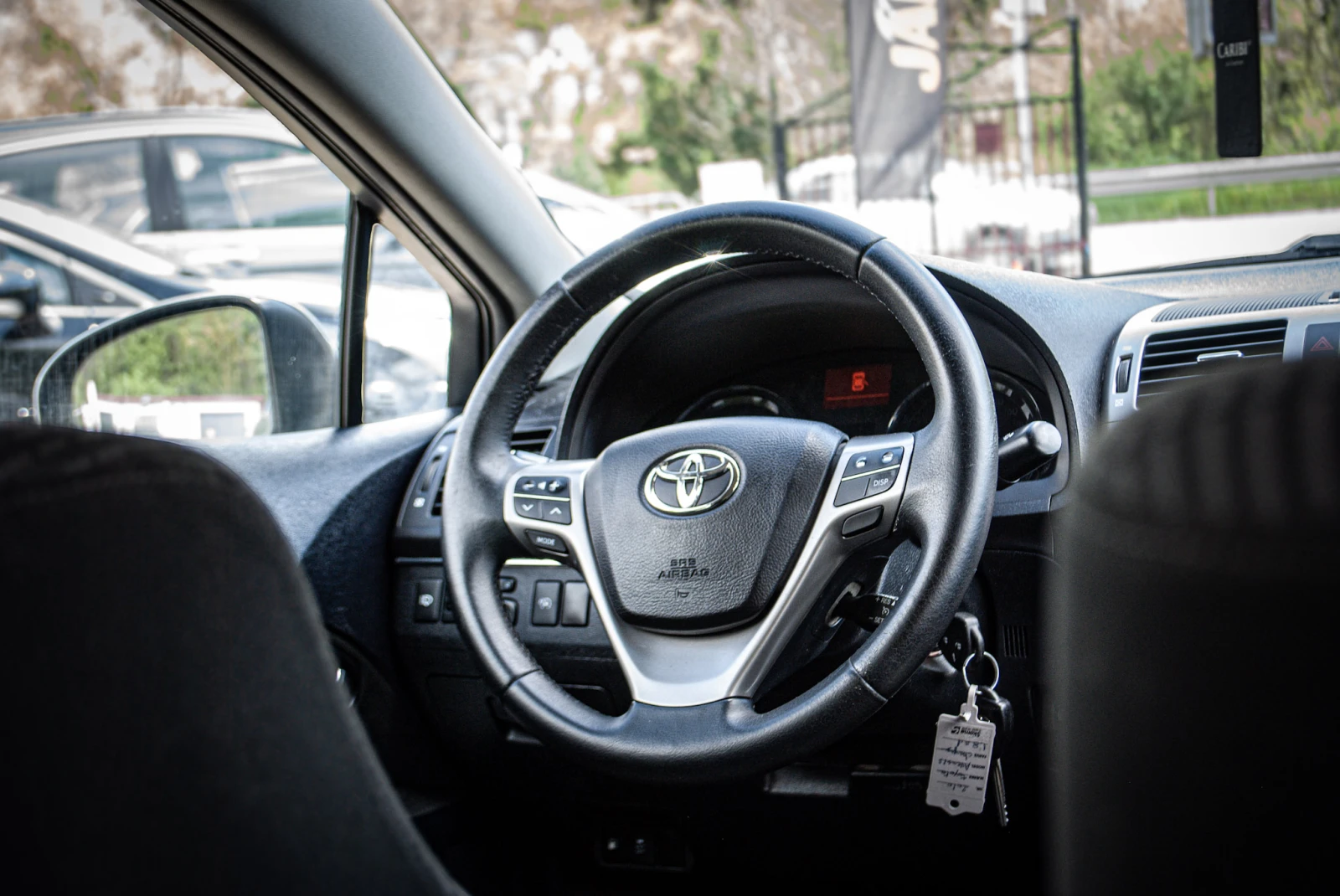 Toyota Avensis 1.8 VVT-I 147hp С ГАРАНЦИЯ! - изображение 10