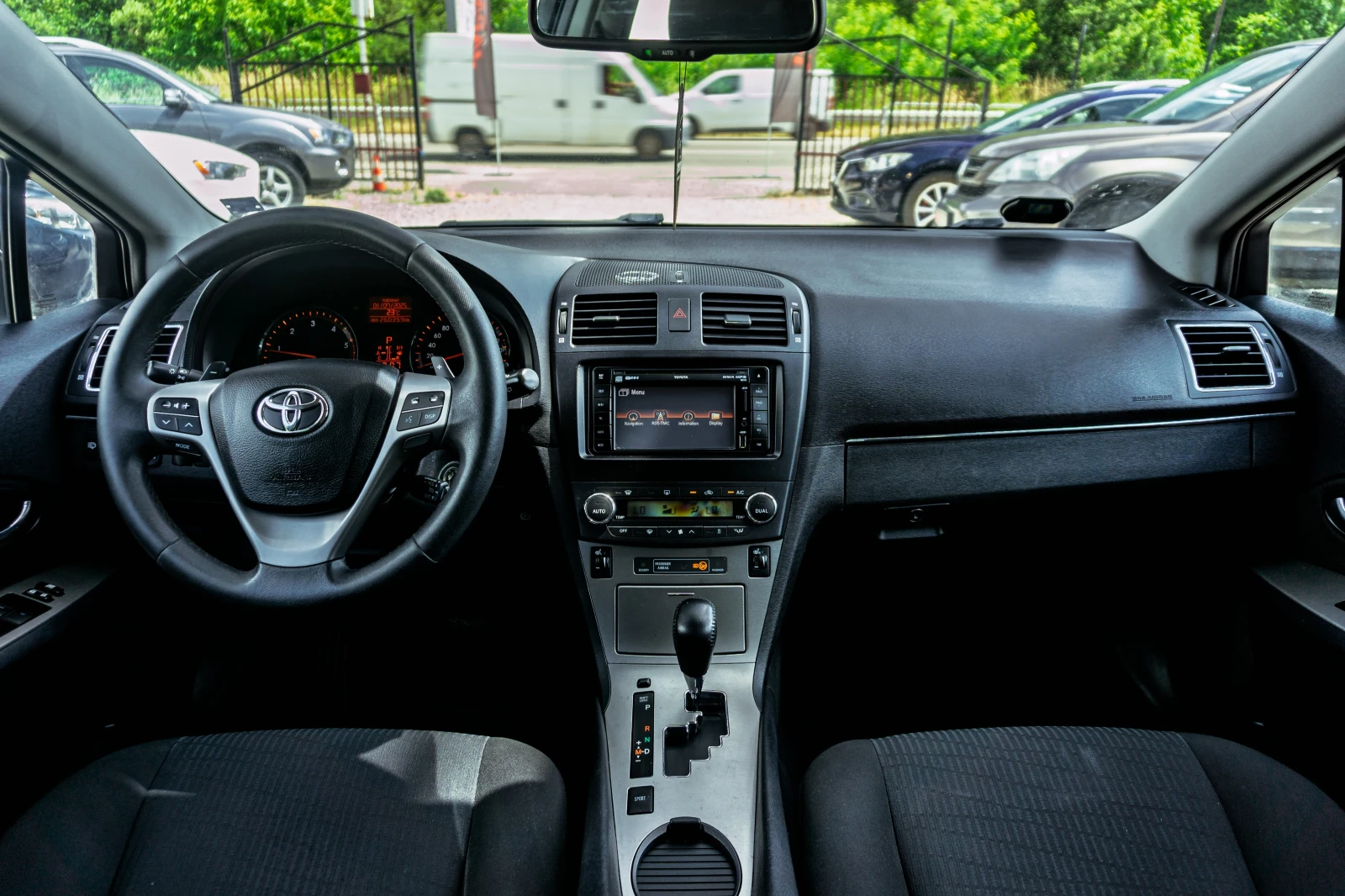 Toyota Avensis 2.2 D (150 Hp) Automatic - изображение 8