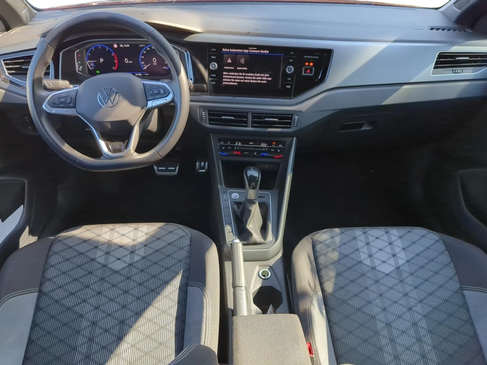 VW Taigo 1.0 TSI* R-LINE* DSG* MATRIX* KEYLESS* DISTRONIC*  - изображение 8