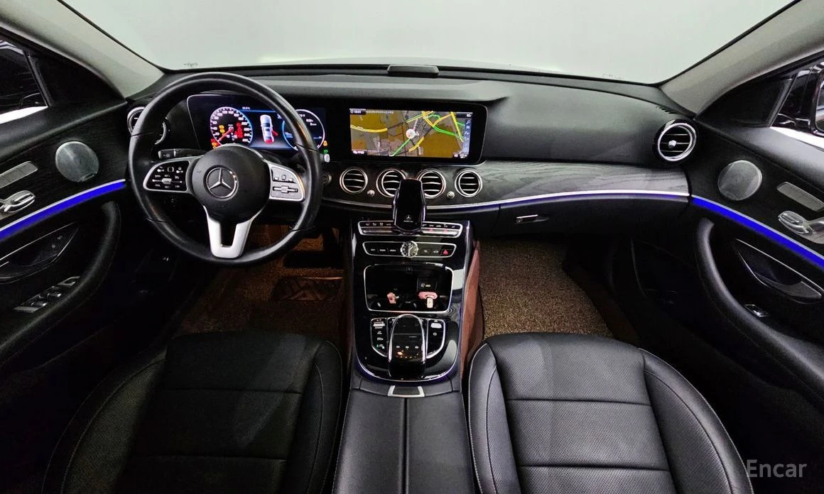 Mercedes-Benz E 300  - изображение 7