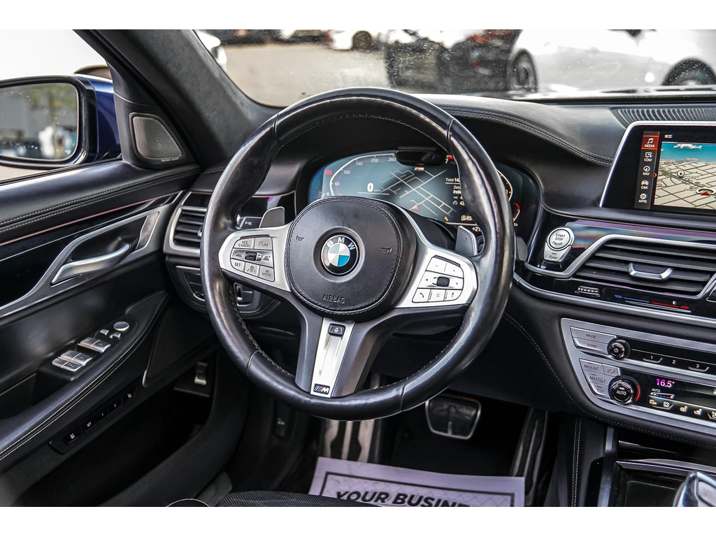 BMW 750 xDrive ///M/DISTRONIC/HEAD-UP/МАСАЖ/ОБДУХВАНЕ/FULL - изображение 8