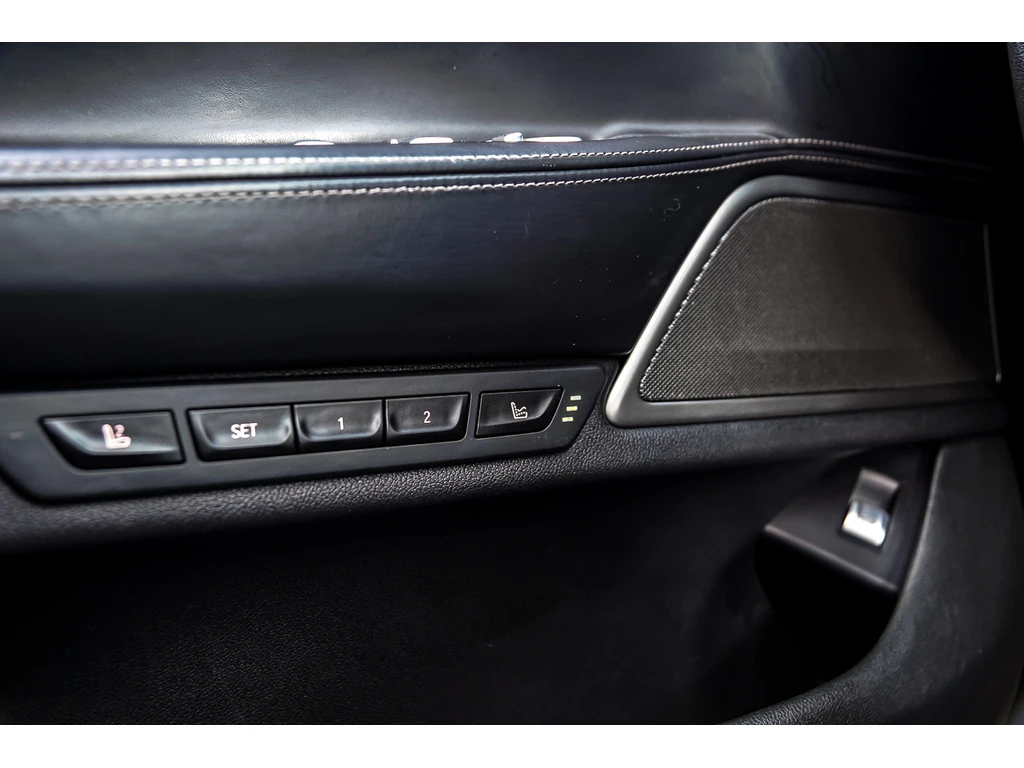 BMW 750 xDrive ///M/DISTRONIC/HEAD-UP/МАСАЖ/ОБДУХВАНЕ/FULL - изображение 10