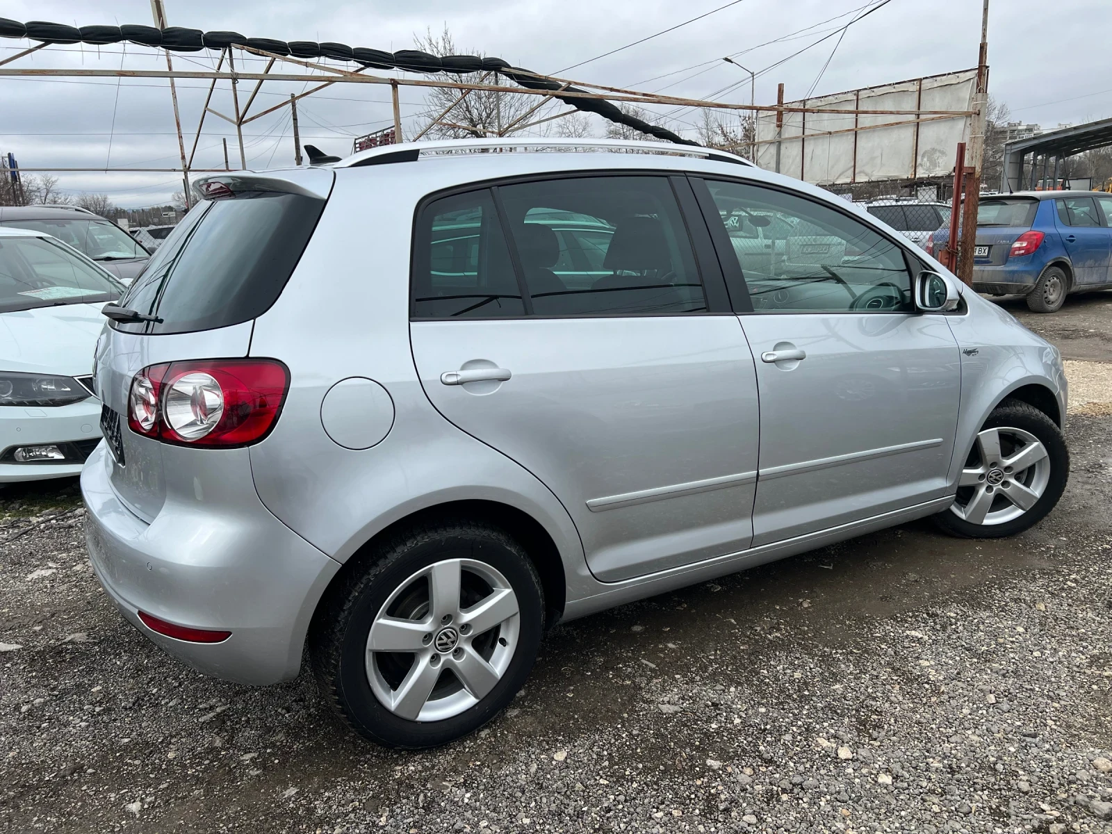 VW Golf Plus 1.4TSI АВТОМАТИК/ ВИСОКО НИВО НА ОБОРУДВАНЕ - изображение 6