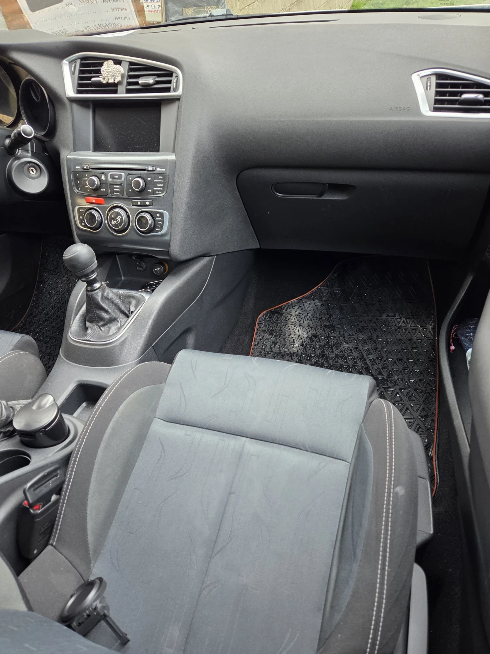 Citroen C4, снимка 8 - Автомобили и джипове - 53924746