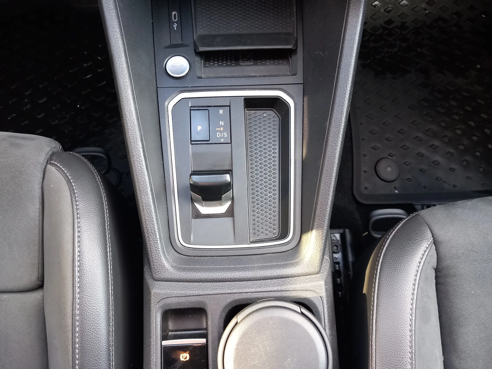 VW Caddy 2.0 TDI/7DSG, снимка 11 - Автомобили и джипове - 53988600