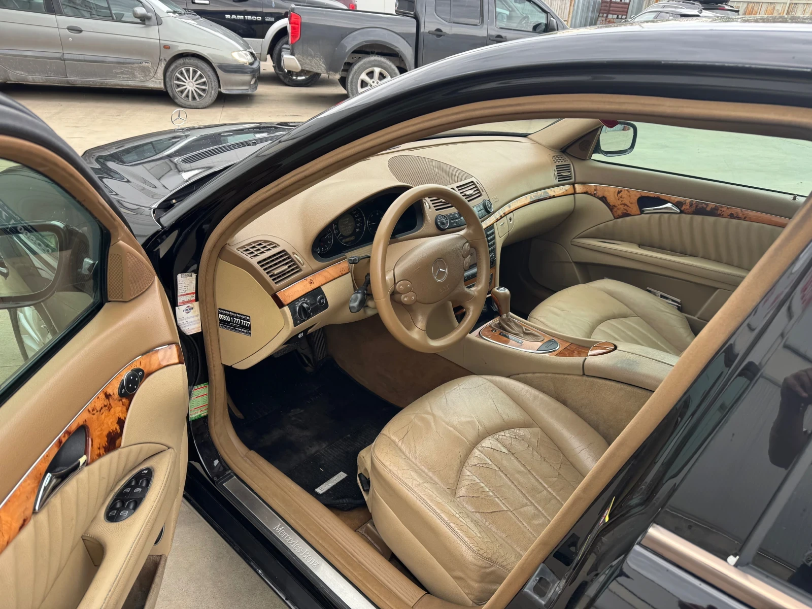 Mercedes-Benz E 280, снимка 10 - Автомобили и джипове - 54387932