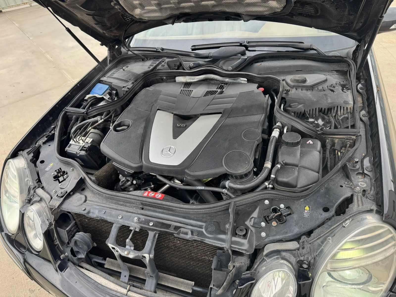 Mercedes-Benz E 280, снимка 15 - Автомобили и джипове - 54387932
