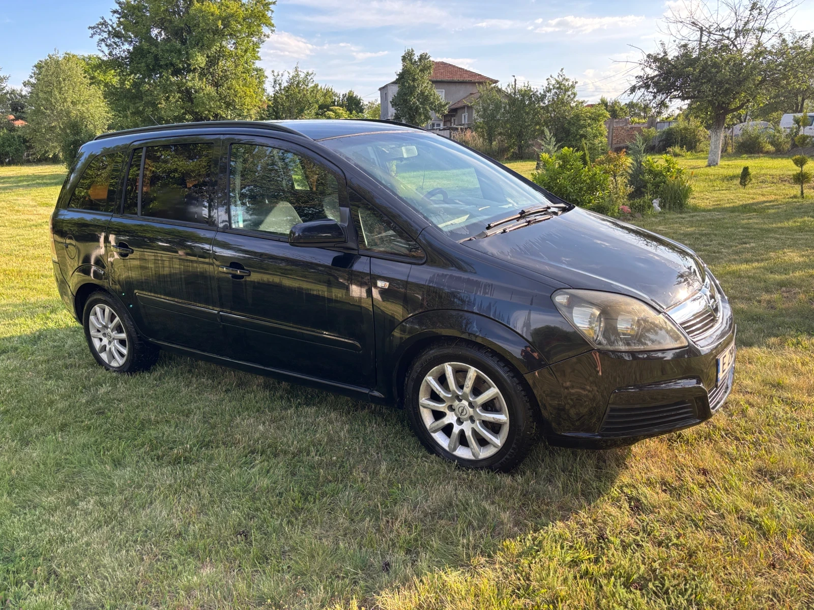 Opel Zafira 1.9 CDTI 120hp, снимка 2 - Автомобили и джипове - 54982412