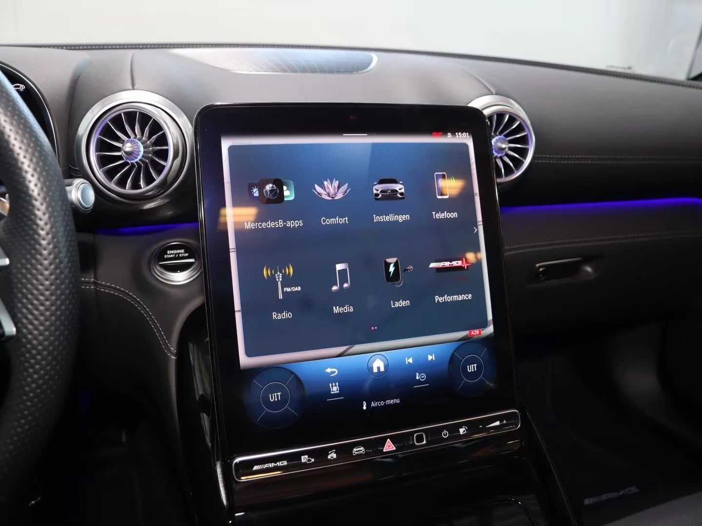 Mercedes-Benz SL 63 AMG S E PERFORMANCE / CERAMIC / HUD / 360 / AIRSCARF /, снимка 14 - Автомобили и джипове - 55061047