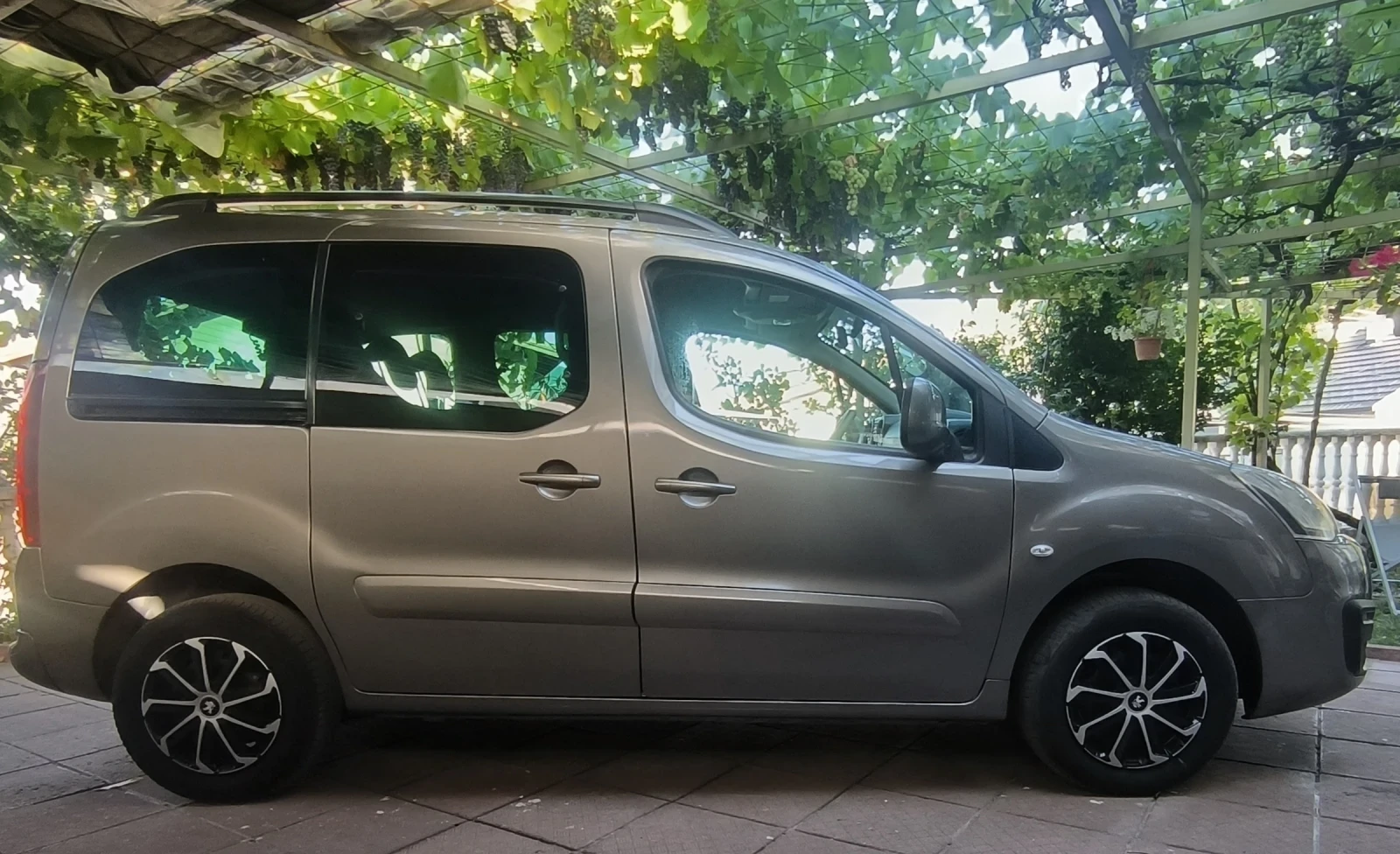 Peugeot Partner Outdoor BlueHDi 6 СКОРОСТИ, снимка 3 - Автомобили и джипове - 55667250