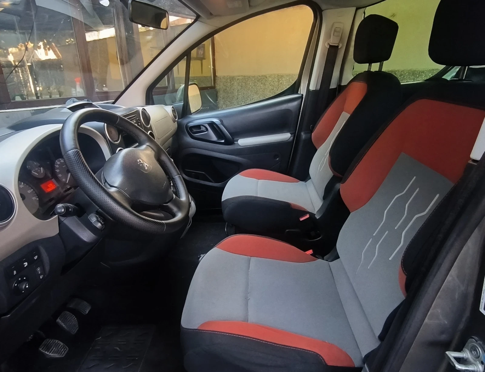 Peugeot Partner Outdoor BlueHDi 6 СКОРОСТИ, снимка 6 - Автомобили и джипове - 55667250