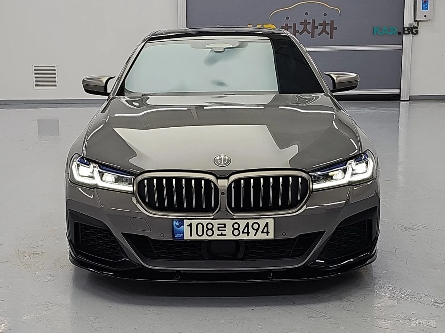 BMW 550 M550i* XDRIVE* DISTRONIC* 360* ГЕНЕРАЦИЯ* ОБДУХ* , снимка 3 - Автомобили и джипове - 55979903