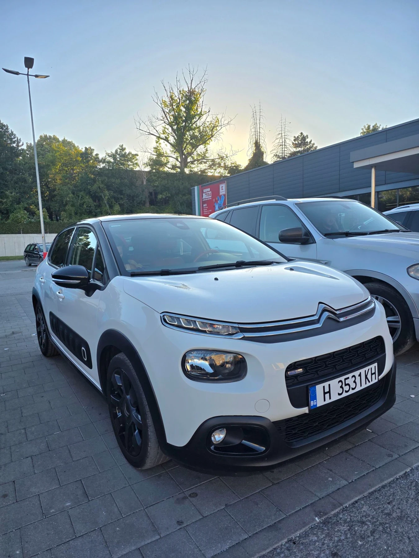 Citroen C3 Pure Tech, снимка 2 - Автомобили и джипове - 55989069