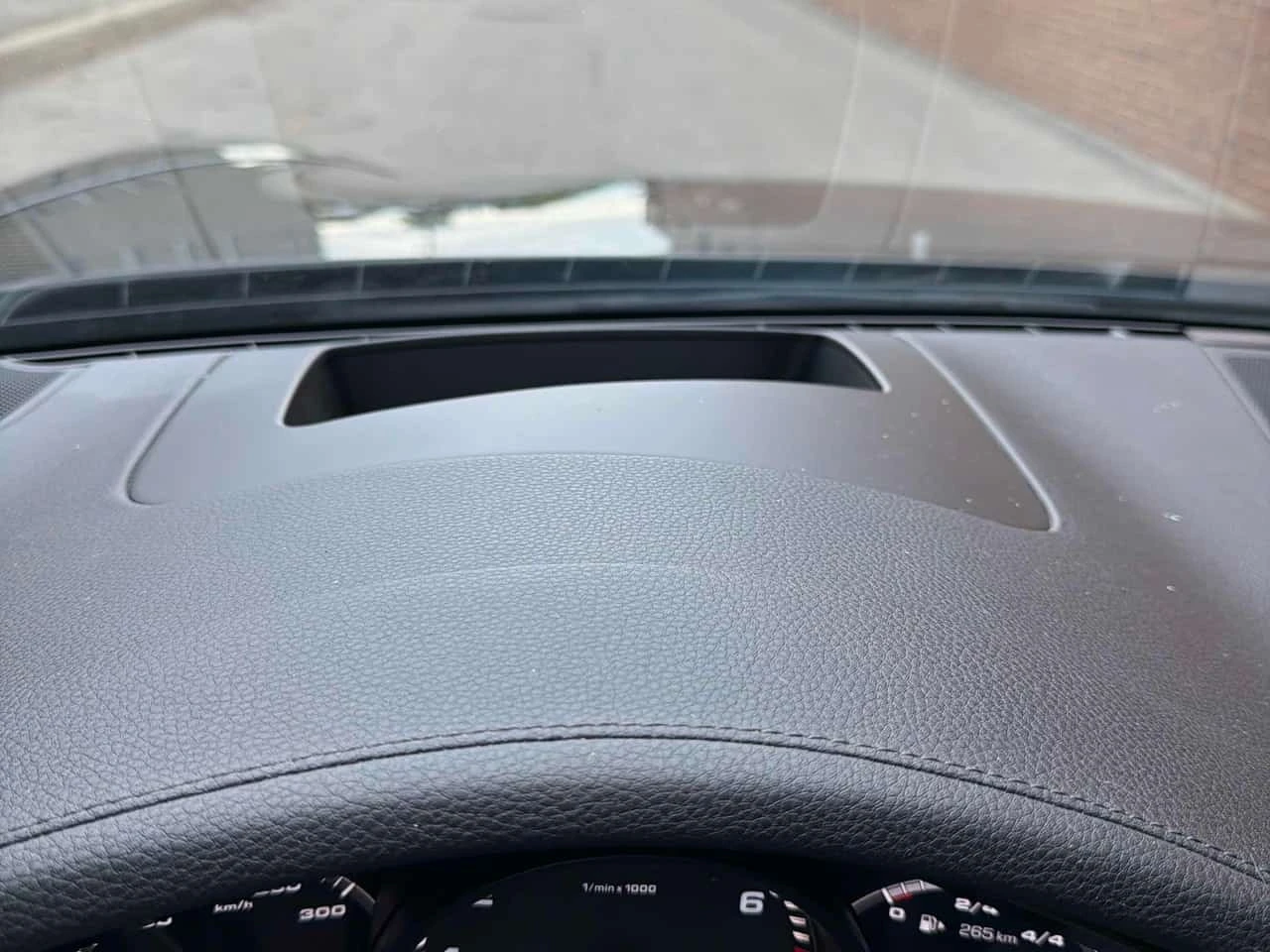 Porsche Panamera  4 E Hybrid / HUD / Matrix / Bose / Carfax, снимка 10 - Автомобили и джипове - 56252972