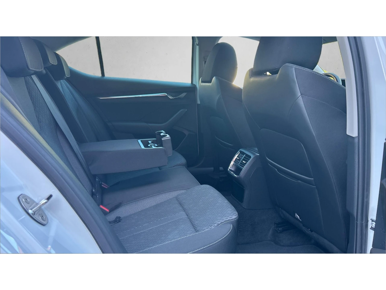Skoda Octavia 1.5 TSi STYLE  M/T, ������� ������ �� 222   | Mobile.bg � ����������� 12