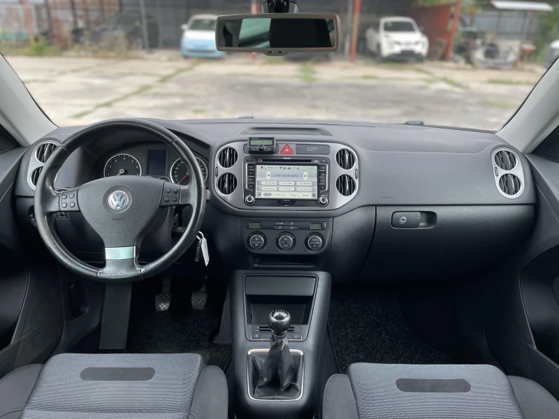 VW Tiguan 1.4TSI, снимка 7 - Автомобили и джипове - 47503888