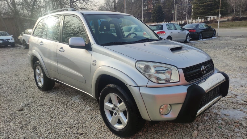 Toyota Rav4 2.0 D-4D FACELIFT, снимка 13 - Автомобили и джипове - 49303139