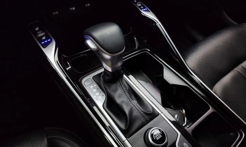 Kia Sorento, снимка 9 - Автомобили и джипове - 51957647