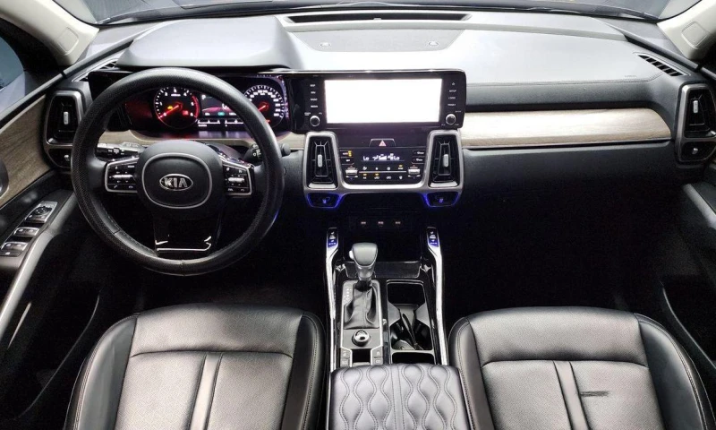 Kia Sorento, снимка 7 - Автомобили и джипове - 51957647