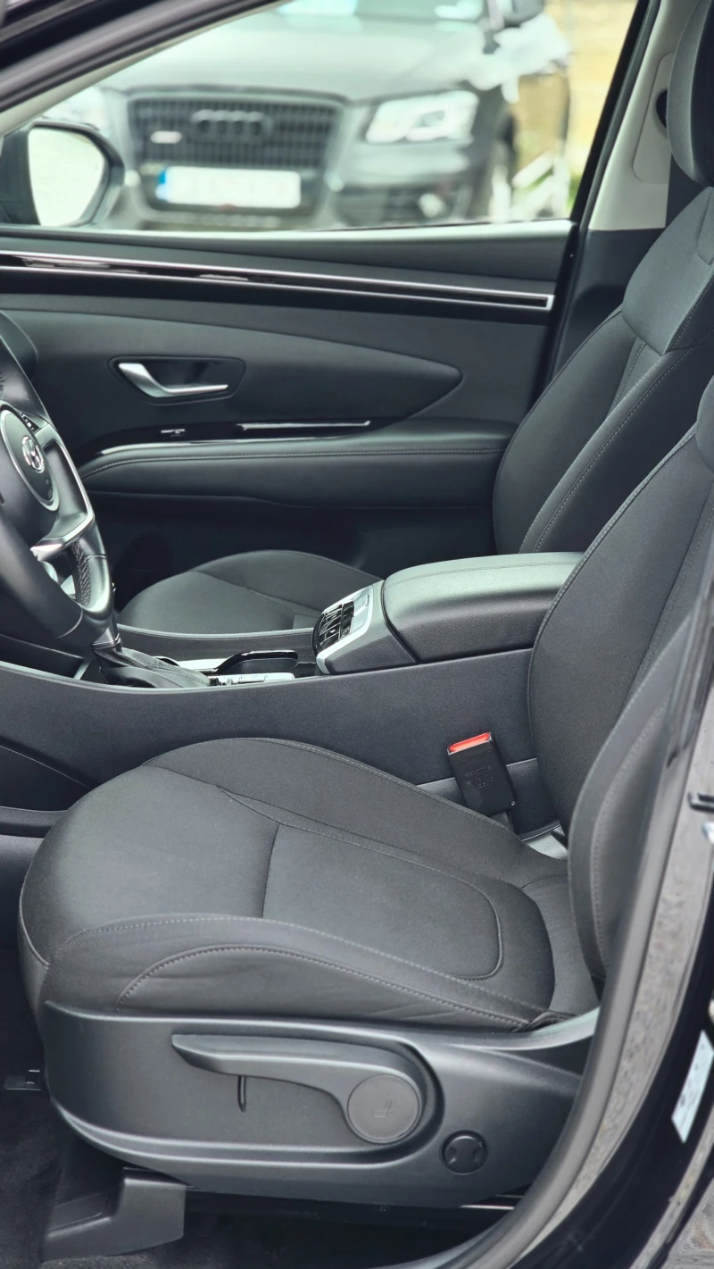 Hyundai Tucson 1.6 CRDI 48V * ГАРАНЦИОНЕН* , снимка 10 - Автомобили и джипове - 53315524