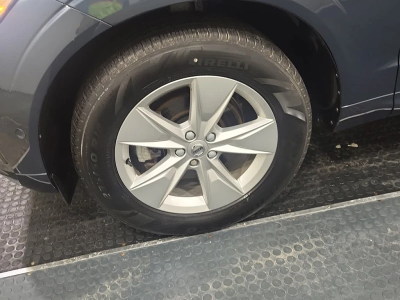 Volvo XC60 MOMENTUM  CARFAX, снимка 17 - Автомобили и джипове - 53467115