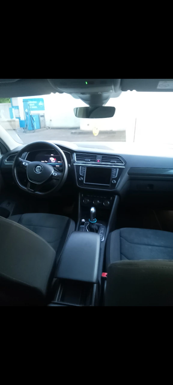 VW Tiguan, снимка 11 - Автомобили и джипове - 54285667