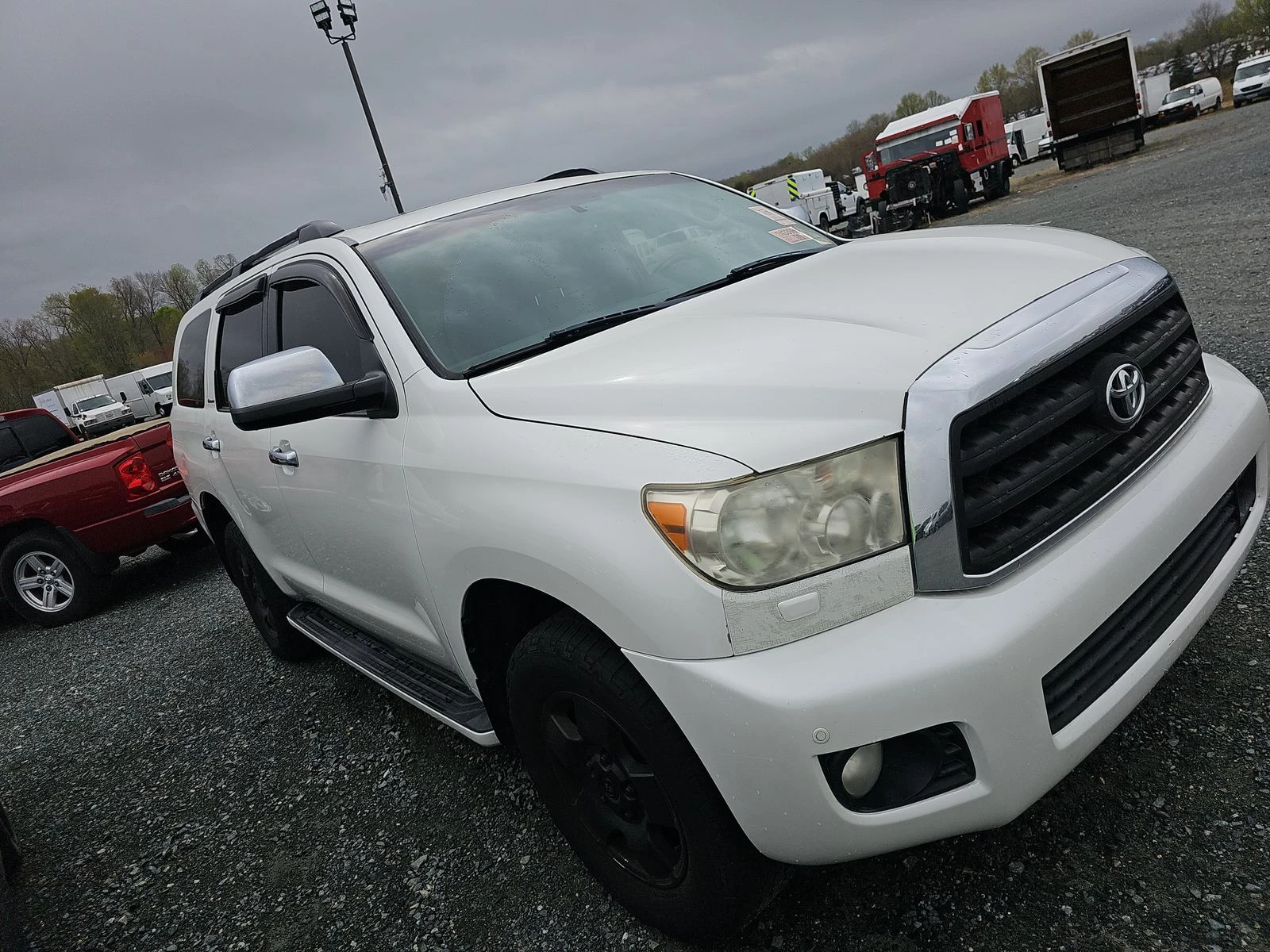 Toyota Sequoia 5.7 PLATINUM* JBL* ПЕРФЕКТЕН ЗА ГАЗ* БЕЗ АНАЛОГ - изображение 3