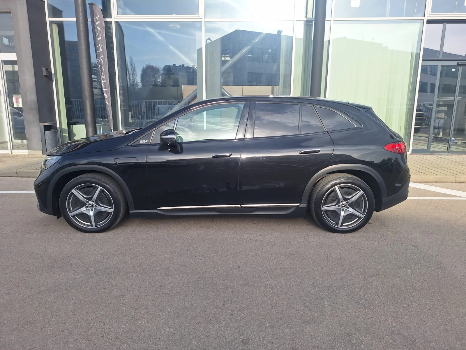 Mercedes-Benz EQE 500 4Matic SUV - изображение 6