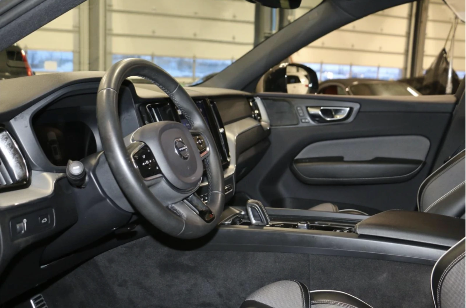 Volvo XC60 B6* R* DESIGN* HARMON* KARDON* LANE* ASSIST* ����� | Mobile.bg � ����������� 6