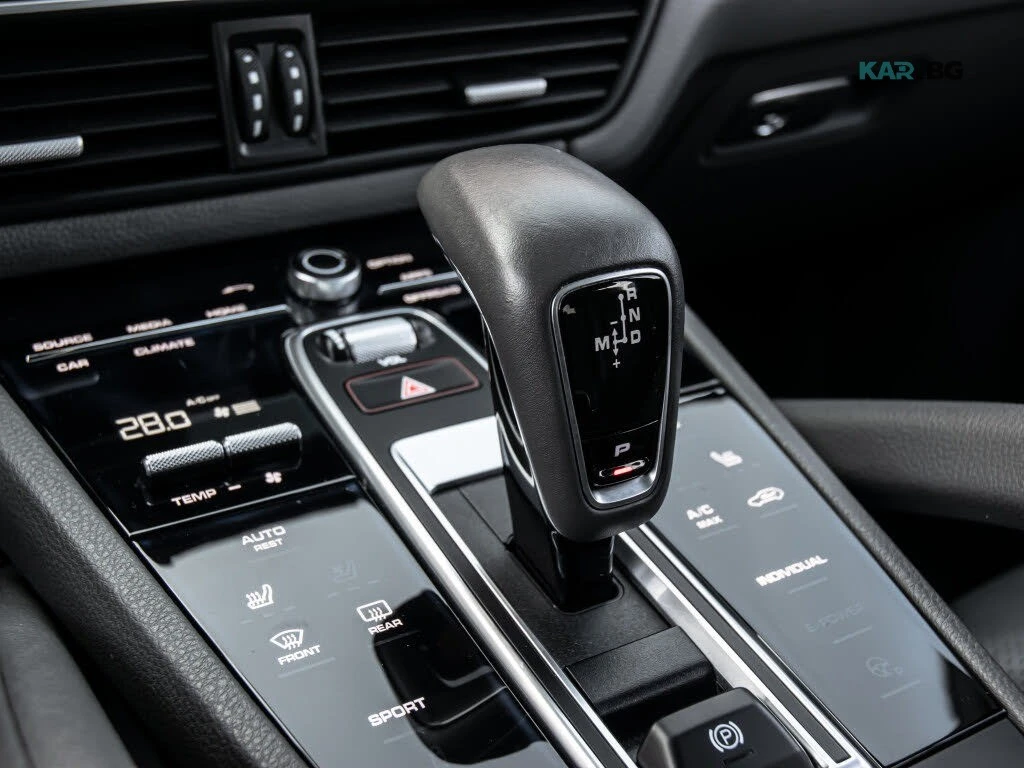 Porsche Cayenne * PANORAMA * Автокредит (Цена до България), снимка 16 - Автомобили и джипове - 55176247