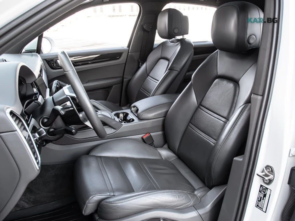 Porsche Cayenne * PANORAMA * Автокредит (Цена до България), снимка 9 - Автомобили и джипове - 55176247