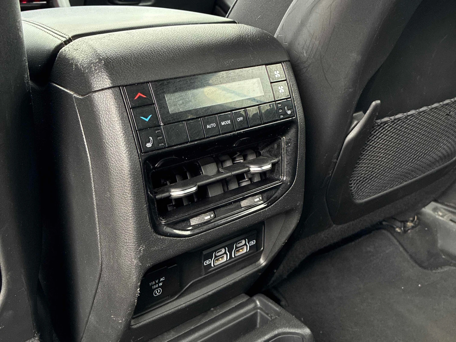 Jeep Grand cherokee Limited* CARFAX* АВТОКРЕДИТ БЕЗ ПЪРВОНАЧАЛНА ВНОСК, снимка 16 - Автомобили и джипове - 56128170