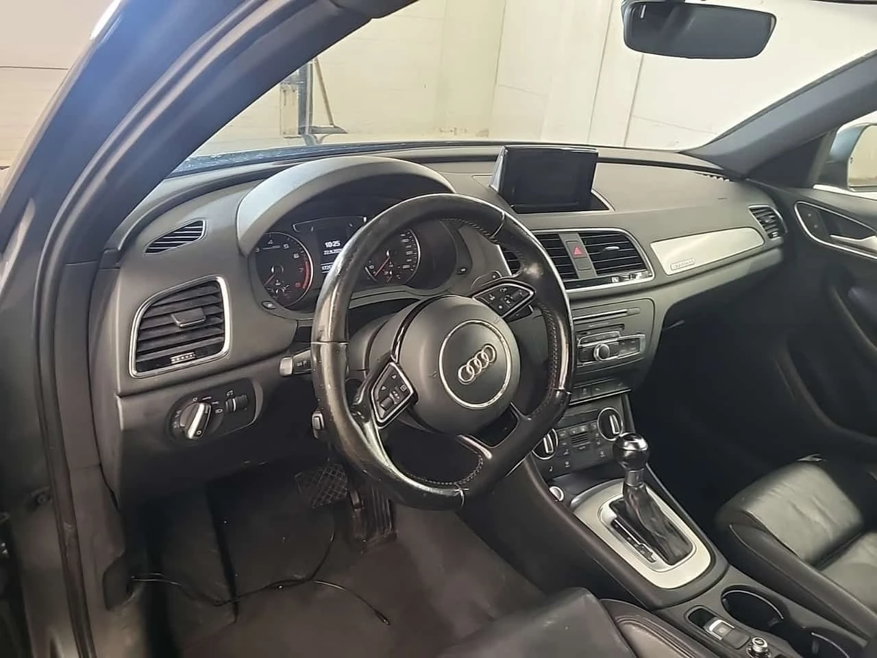 Audi Q3 * PROGRESSIV * CARFAX * 2 КЛЮЧА * ПОДГРЕВ * , снимка 13 - Автомобили и джипове - 56374485