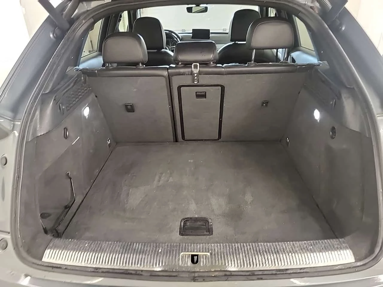Audi Q3 * PROGRESSIV * CARFAX * 2 КЛЮЧА * ПОДГРЕВ * , снимка 16 - Автомобили и джипове - 56374485