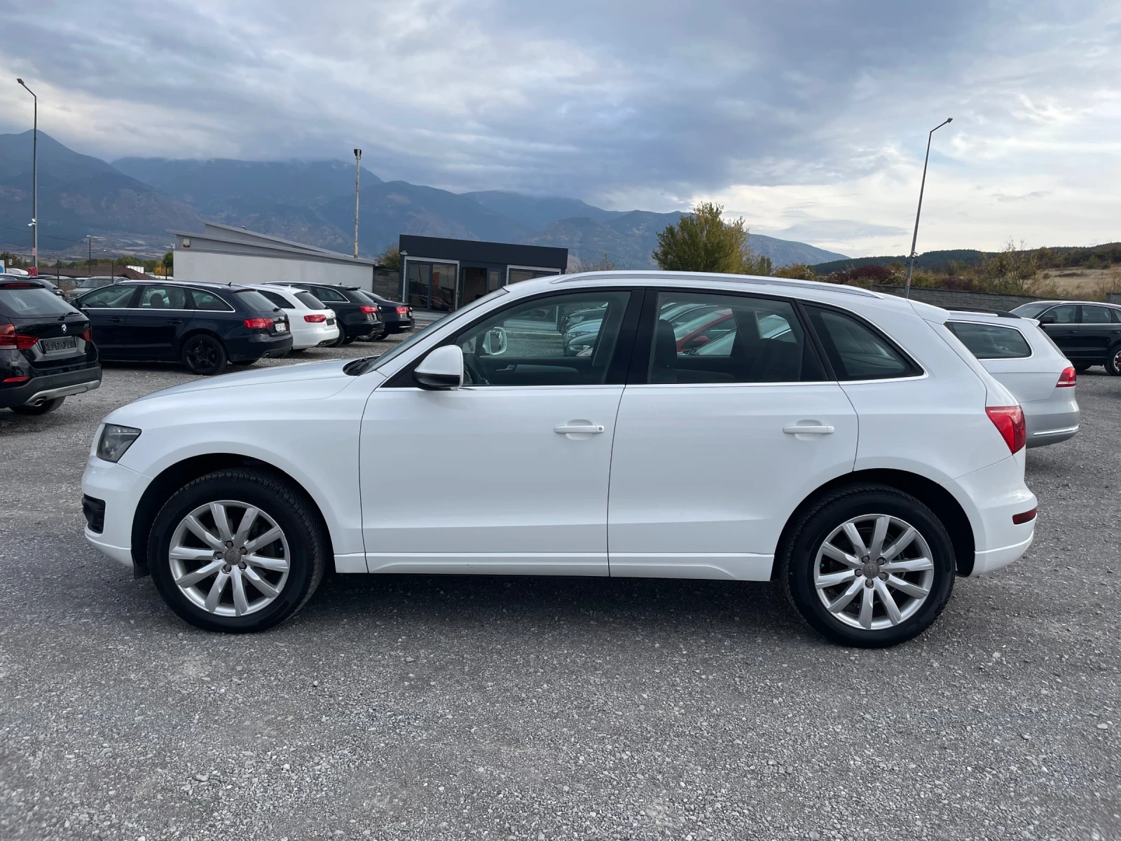 Audi Q5 2.0TDI LED AUTOMATIC 4X4 BI-XENON EURO5 | Mobile.bg � ����������� 4