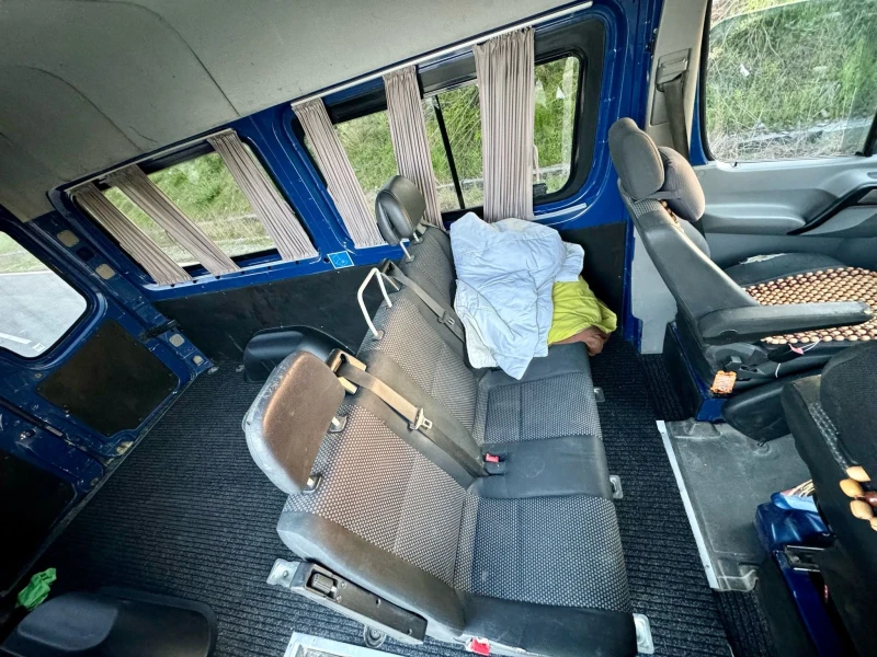 Mercedes-Benz Sprinter 319 3.0CDI, снимка 7 - Бусове и автобуси - 51634746