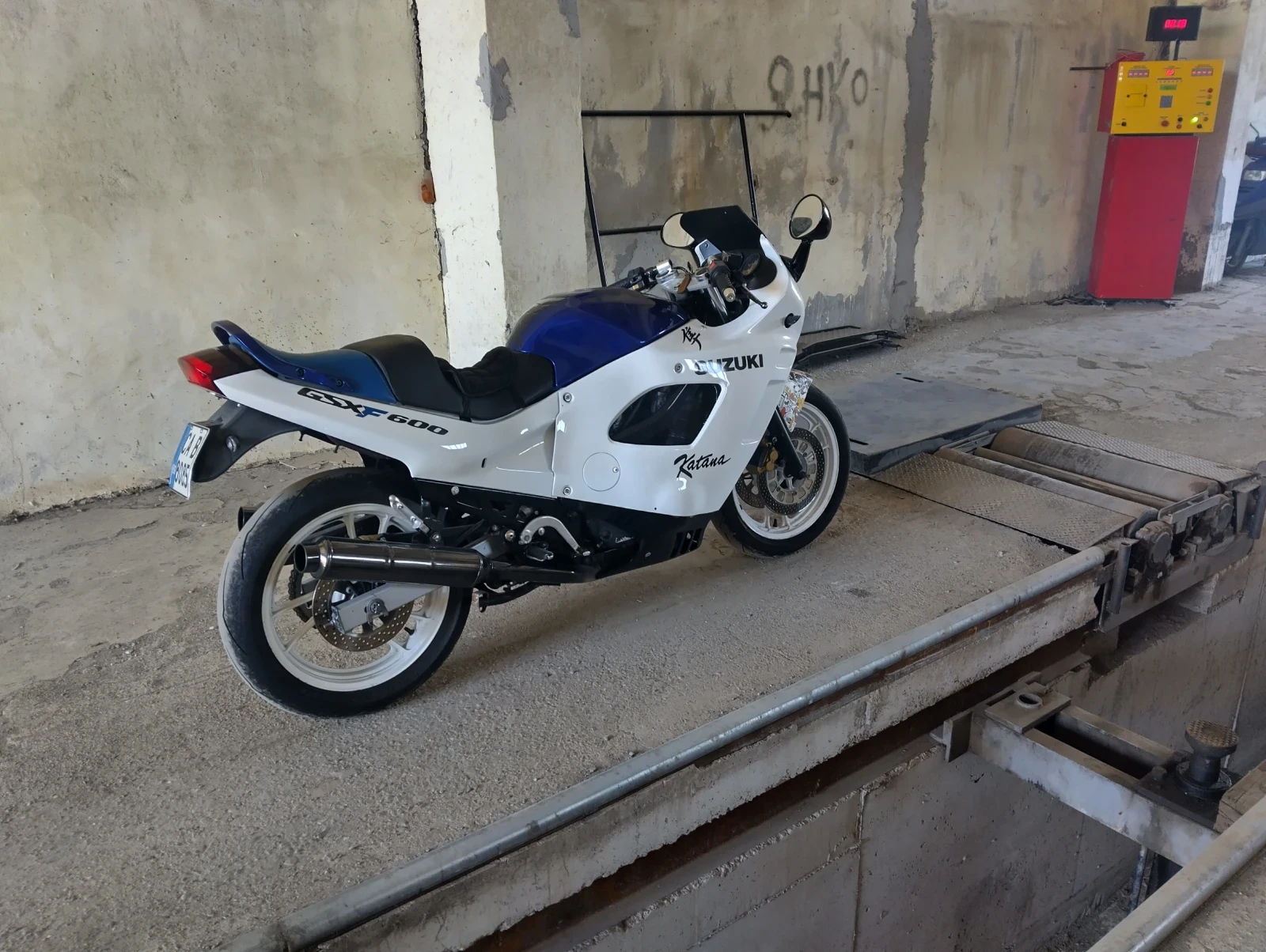 Suzuki Gsx 600F - изображение 4