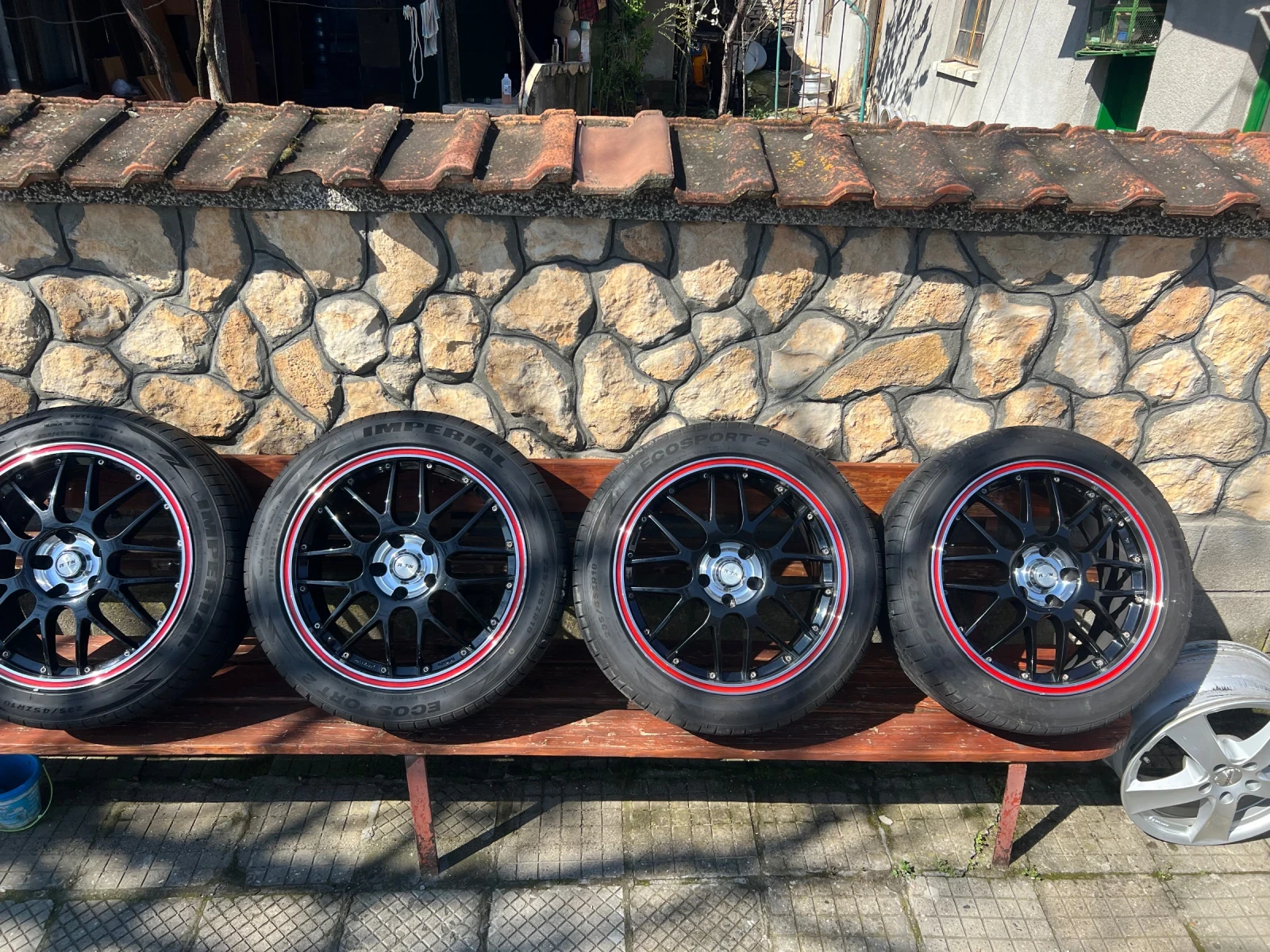 ���� � ������ 235/45R18 | Mobile.bg � ����������� 4