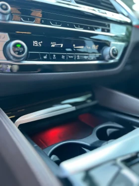 BMW 520 xDrive Luxury Line, снимка 16