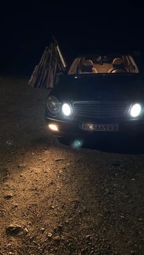 Mercedes-Benz E 200, снимка 1