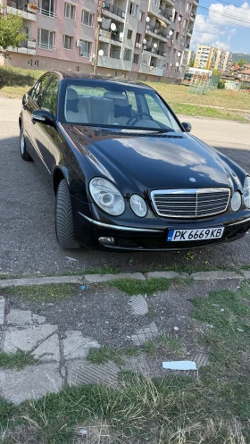 Mercedes-Benz E 200, снимка 8