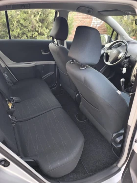 Toyota Yaris 1.3 VVTI, снимка 12