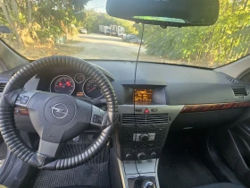 Opel Astra Комби, снимка 14